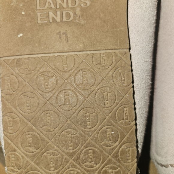 Lands’ End Womans Fuzzy Lined Suede Moccasin Slippers Size 11 - Picture 5 of 7